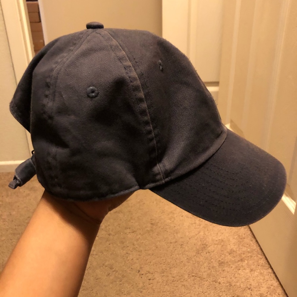 Nike Hat - Picture 2 of 4